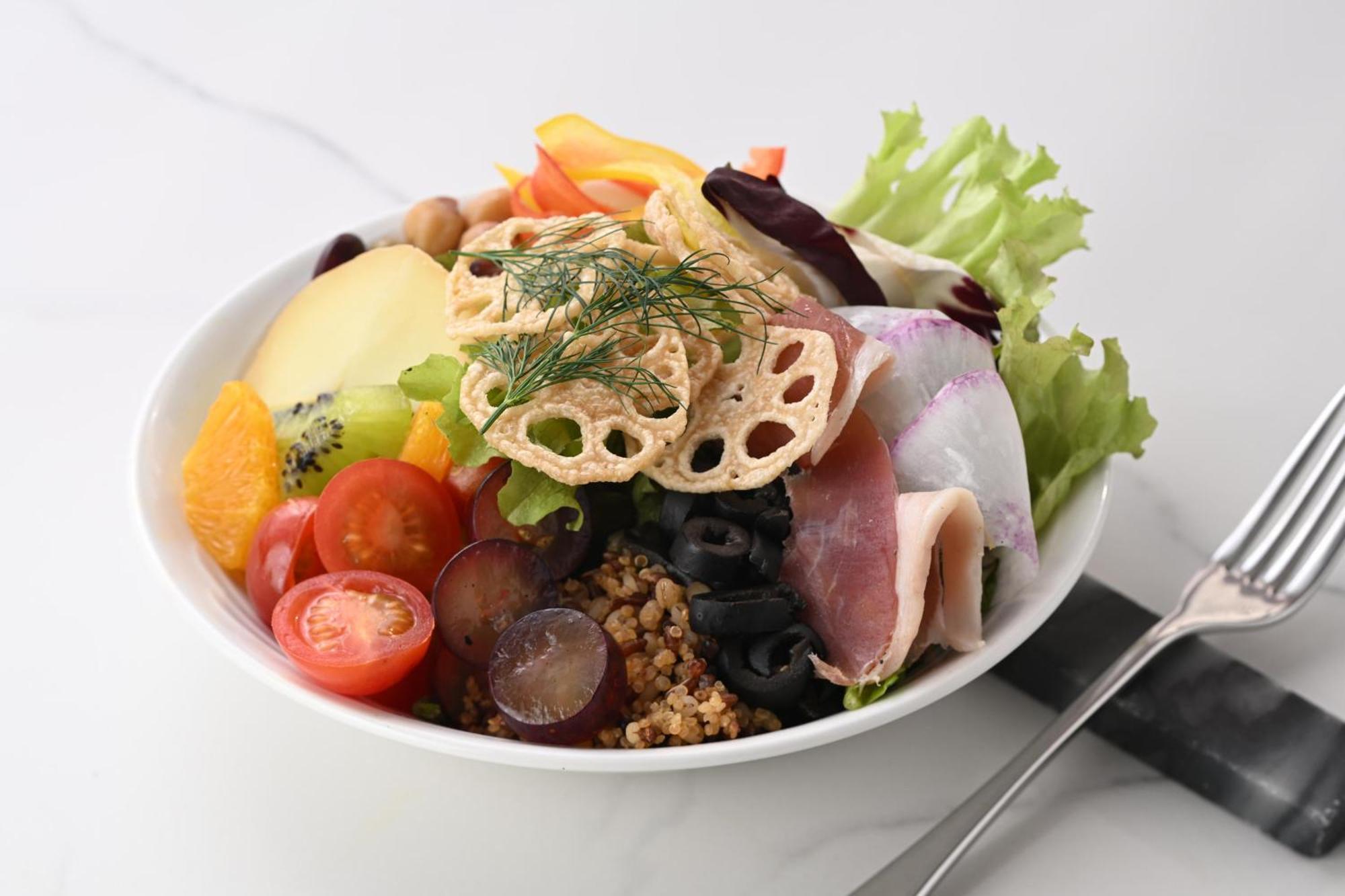 京都标志皇家花园酒店 外观 照片 A salad with lotus root